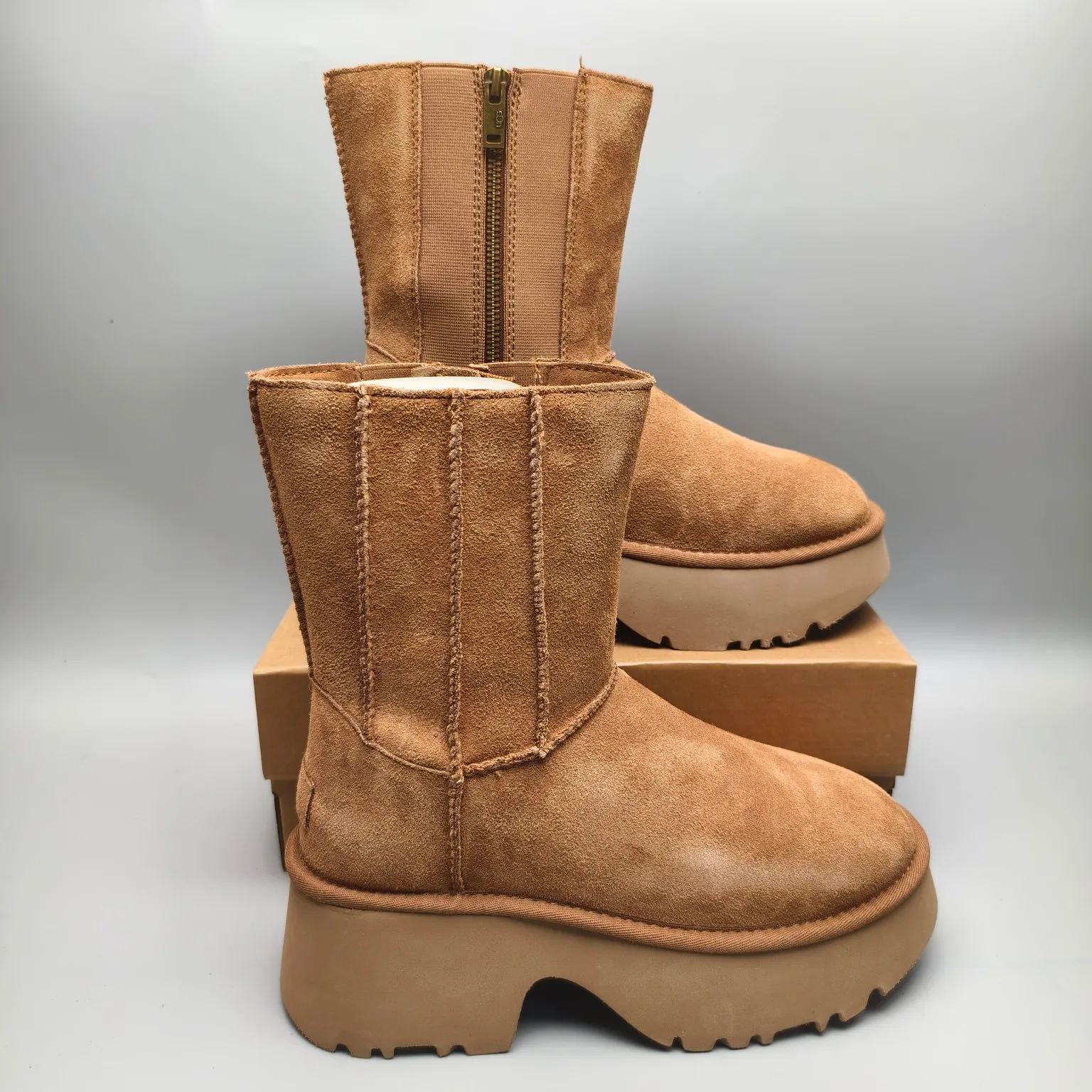 💰600 UGG sheepskin all-in-one snow boots 8313 Thick sole wedge casual women's boots Color: maroon black walnut Matching size: 35-40